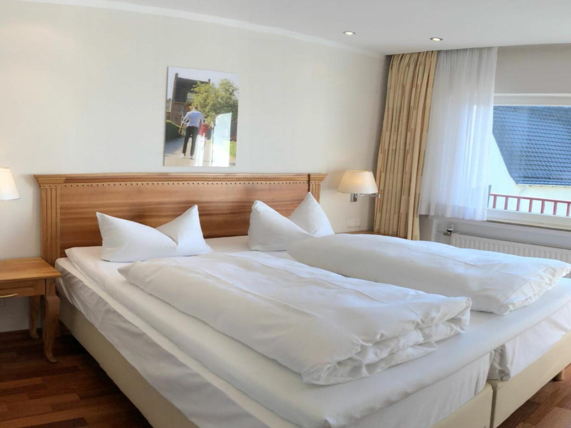 Landidyll Hotel Weidenbrueck & Spa Swisttal Exteriör bild